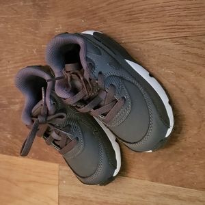 Nike Air Max 90 LTR size 7C